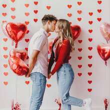 500cm/300cm Red Heart Shaped Hanging Decoration For Valentine's Day, 118.11 Inch Red Heart Flag Garland, Girlfriend's Festival Hanging Ribbon Banner, Night Party Background Decor, Bridal Wedding Anniversary Bride Gift Birthday Decoration - Multicolor - View 5