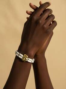 MECYLIFE 1 pieza Pulsera hecha a mano con cuerda de color de dopamina con 26 letras, adecuada para hombres y mujeres - Cuerda blanca con puntos negros - Ver 5