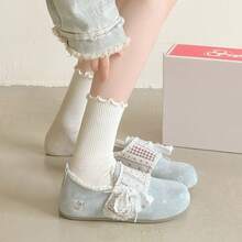 1双少女甜美蕾丝魔术贴平底休闲外套鞋