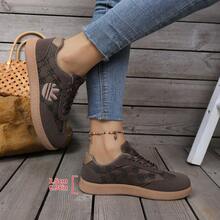 1双女士条纹拼接低帮休闲鞋，年轻时尚，街头风，麂皮系带平底运动鞋，百搭舒适，适合日常穿着 - 棕色 - 查看 5