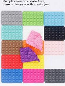 这款手机支架共有48个双面吸盘，每面24个吸盘。它们适用于浴室墙壁、玻璃镜子和梳妆台等光滑表面，但不适用于粗糙表面。这些手机支架可拆卸、防水，并可360度旋转。它们兼容所有手机和迷你平板电脑。 - 吸盤支架 - 查看 9