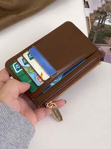 1个高品质女士钱包，饰有可爱卡通布贴，零钱包内含多个信用卡槽，印有可爱的小狗、小猫和刺猬图案，纯色PU皮革封面，适合女性使用，小巧精致，可作卡包、零钱包使用，方便携带，适用于约会、节日、返校、度假、通勤、居家收纳、旅行必备、宿舍用品、送给女性的礼物、趣味礼物、新娘礼物、闺蜜礼物、生日礼物、纪念品等。 - 棕色 - 查看 7