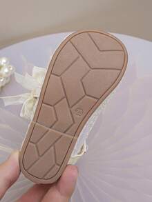 1 Pair Girls' New Fashion Elegant Minimalist Pearl Embroidered Mesh Breathable Handmade Pearl Bow Decor Elastic Band Floral Trim Soft Comfortable Non-Slip Flat Princess Sandals, Suitable For Dresses, Piano Performance, Spring/Summer/Autumn - Red and White - View 7