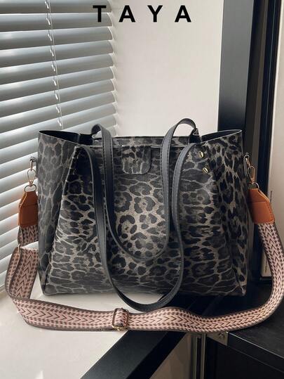 Modern retro leopardmönstrad PU-läderväska med enkel axelrem, damväska med stor kapacitet. Lämplig för resor, shopping och dejter, en perfekt present till kvinnor, perfekt för tonåringar, högskolestudenter och kontorsdamer. Kan användas för kontor, skola, arbete, affärer, pendling, utomhusaktiviteter, resor och utflykter.