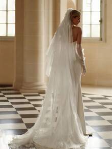 Elegant Sexy Strapless Mermaid Satin Formal Wedding Dress Registry Office Dresses Bridal Fashion,Evening Party Dress Birthday Party Dress Country Wedding,Romantic Church Ceremony Wedding Dress,Suitable For Wedding,Dating,Party,Singles' Party,Vacation,Formal Occasions,Dinner Dress,Prom Dress,Homecoming Dess,Cocktail Party,Wedding Guest Dress,Graduation - 白色 - 查看 2