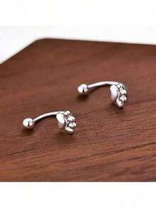 A Pair Of Silver Cat Paw Shaped Earrings, Stylish And Uniquely Designed, Suitable For Everyday Wear And Parties, The Perfect Gift. - 銀色 - 查看 5