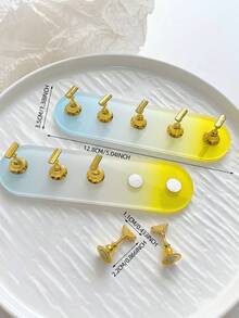 Set de decoración de uñas con base ovalada de resina acrílica en degradado de color, macaron dorado y bolas de cristal de acero multicolor. Herramientas y accesorios de arte de uñas minimalista de moda en estilo retro coreano con láser.