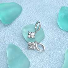 S925纯银复古四叶草耳环，低致敏性，适合作为订婚或结婚纪念日礼物、教师节/返校季/毕业季礼物、斋月礼物、派对礼物、日常佩戴配饰、春夏礼物、生日礼物。