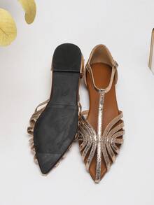 Sandalias planas con forma de abanico y tira en T de color dorado metálico, con puntera puntiaguda y hebilla en el tobillo, zapatos de vestir de verano para mujer - Champán - Ver 5