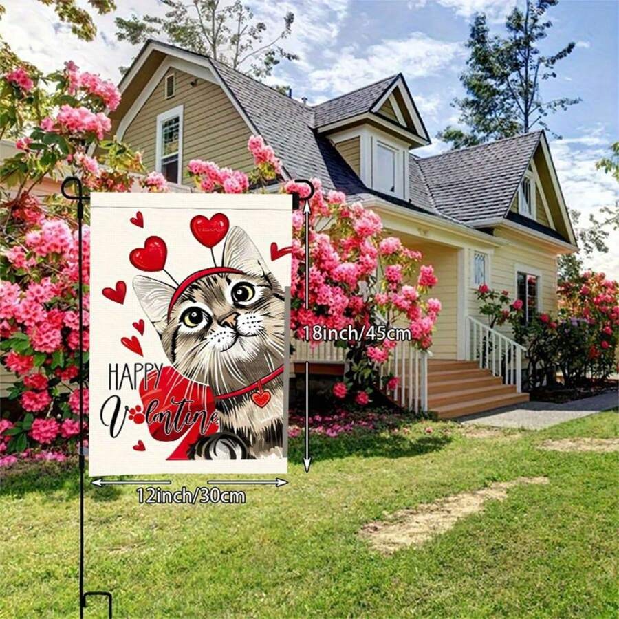 1pc Valentine's Day Cat Garden Flag. Cute Cat With Heart Design, Conveying Love. Made Of Polyester, Available In Multiple Sizes, Machine Washable, Durable, Suitable For Outdoor Use. Perfect For Everyday Decorations, Valentine's Day, Mother's Day, Independence Day, Halloween, Thanksgiving, And Christmas. Suitable For Various Room Types And Locations (Flagpole Not Included). - 30x45 cm / 12x18 in - Xem 1