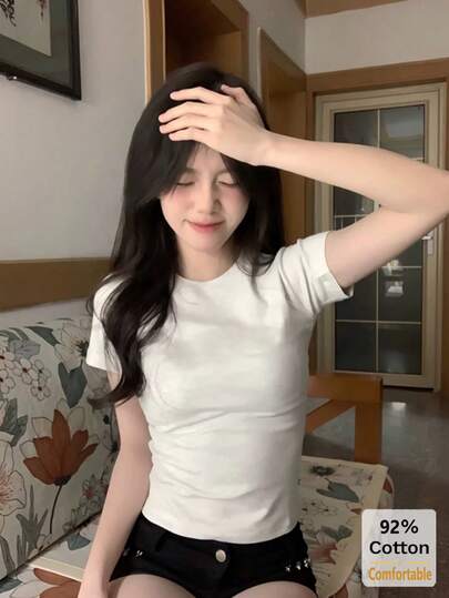 纯色短袖T恤，百搭休闲修身女式打底衫