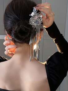 1个复古蝴蝶风铃流苏发簪，适合外出佩戴，可作头饰、女士发饰、发髻延长发饰、发型发夹、发卡。 - 查看 2