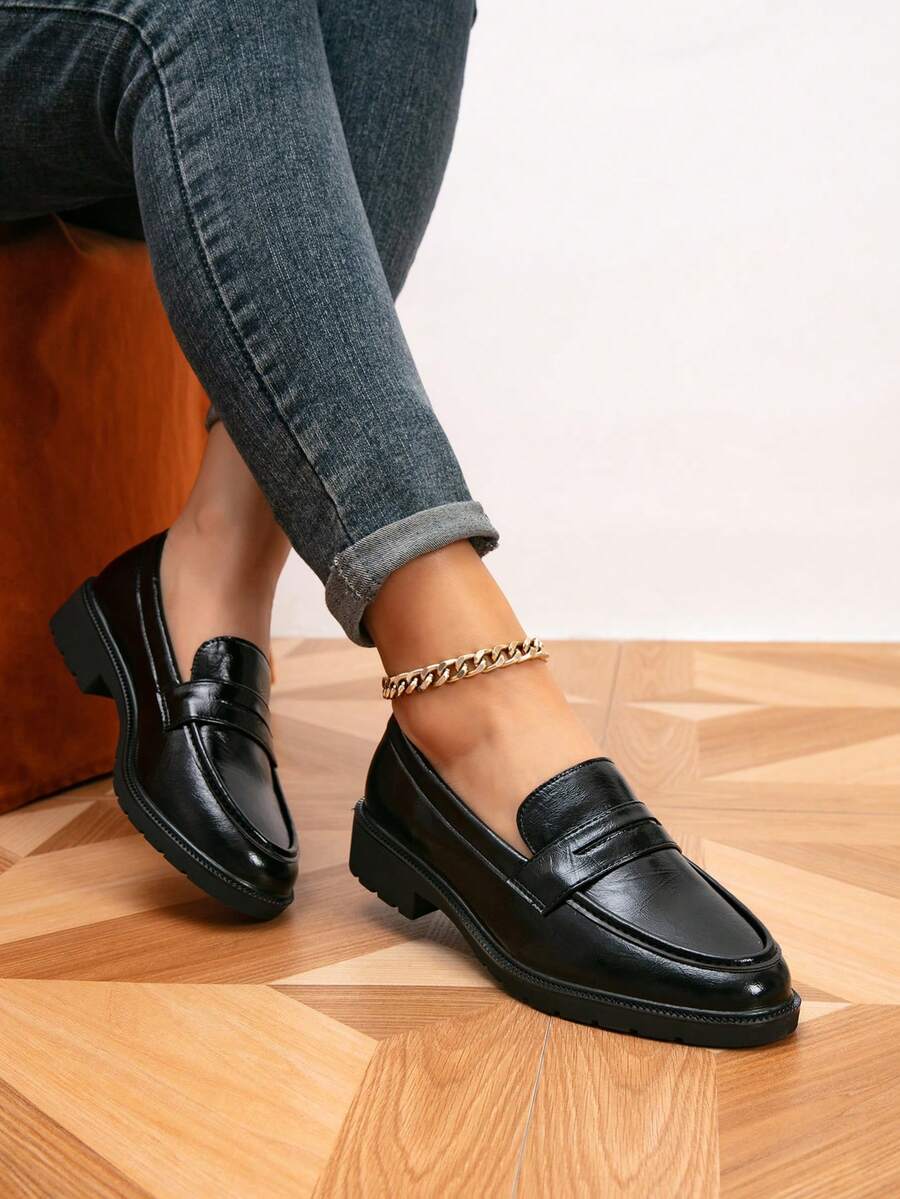 女士乐福鞋，圆头复古平底乐福鞋，户外复古女鞋，女鞋，休闲鞋，黑色鞋