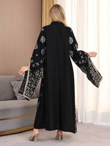 Elegant Silver Beaded Embroidered Arabic Dress, JALABIA Design With Floral Embroidery, V-Neck, Side Slit, Long Sleeve, Fashionable, Luxurious 2026 New Style Ramadan Traditional - Black - View 11