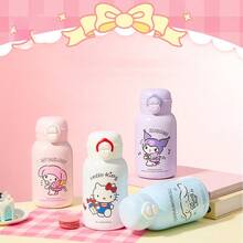 Miniso 三丽鸥 Hello Kitty 500毫升/16.91盎司双杯保温杯 (ZG)：采用耐用的304不锈钢材质，真空隔热（保温6小时/保冷12小时），双杯设计，时尚的Hello Kitty印花+文字细节，轻巧便携，多场景适用（办公室/学校/户外），实用三丽鸥主题保温杯（1个） - 米白色 - 查看 5