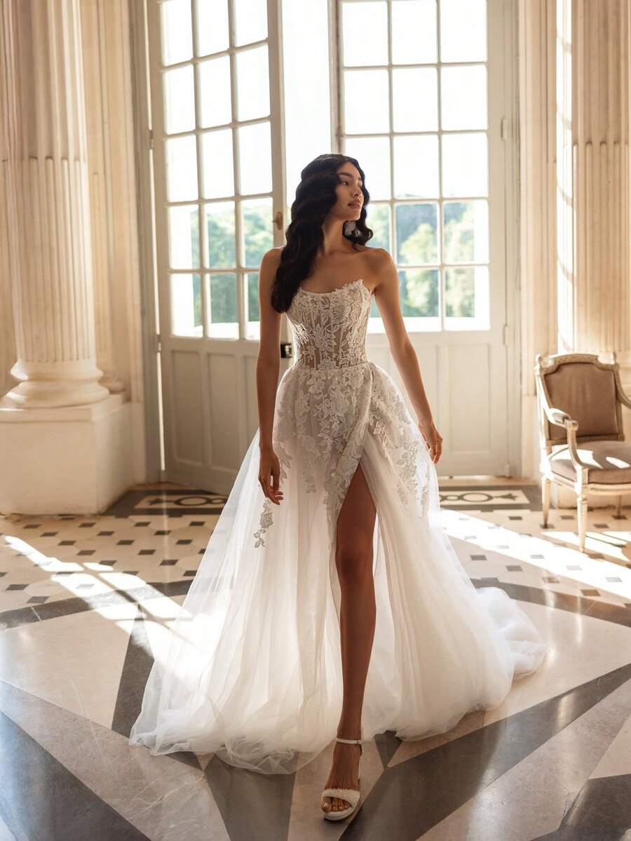 Romantic Strapless Sweetheart 3D Floral Illusion Lace Tulle Gown With High Slit & Train, Wedding Dresses For Bride, Elegant And Comfortable, Includes Plus Sizes, Bridal Gown, Formal Dresses For Women, Suitable For Wedding, Party, Vacation, Bride, Formal Occasions, Dinner Dress, Prom Dress, After-Party Dress, Homecoming Dress, Cocktail Party, Birthday Party, Celebration, Gala, Festival, Ceremony, White - 白色 - 查看 1