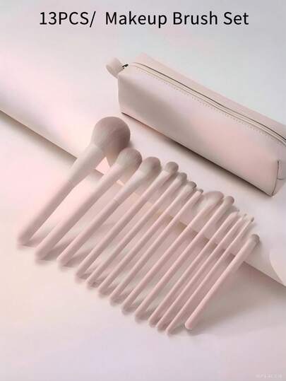 7/10/13件套专业化妆刷套装，包含腮红刷、轮廓刷、粉底刷、鼻刷、眼影刷、眉刷、唇刷、细节刷，刷毛柔软，另有高光刷、遮瑕刷、散粉刷等，便携式化妆刷套装，附赠收纳袋
