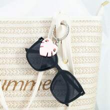 Tragbare Reise-Mützenklammer - kann an Handtaschen, Rucksäcken, Reisegepäck und Outdoor-Sonnenhüten befestigt werden, auch geeignet für Outdoor-Strohhüte. Ein unverzichtbares Reiseaccessoire und ein perfektes Urlaubsgeschenk oder Präsent. - Verschiedenfarbig - Übersicht 6