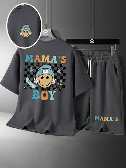 Bộ áo thun ngắn tay cổ tròn in hình hoạt hình dành cho bé trai và quần short.