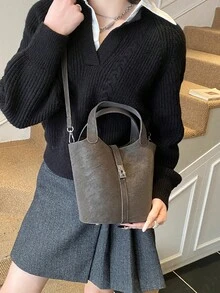 现代时尚高端金属扣饰女士水桶包；时尚小众精致金属装饰手提包，新款秋冬咖啡色都市通勤风，配有可调节肩带，适合购物和通勤，轻便大容量水桶包 - 咖啡棕 - 查看 3
