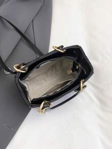 Fashionable High-End Princess Diana Style Shoulder Bag, New Niche Commuter Crossbody Bag, Rhombus Handbag, Autumn/Winter - Black - View 7