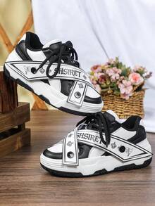 2026 Spring/Autumn Unisex Casual Fashion Sneakers, Personalized Printed Detachable Decor Strap Youth Athletic Shoes, Round Toe Low-Top Lace-Up Comfortable Sports Shoes, Cool Streetwear Style Loafers - Black and White - View 4