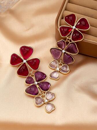 זוג אחד עגילים תלויים בצורת לב אלגנטית, בסגנון אירופאי יוקרתי, מתאים כמתנה ליום האהבה