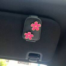 1个花朵造型汽车遮阳板眼镜夹，时尚汽车太阳镜收纳夹，太阳镜架，卡片夹，汽车遮阳板配件，汽车内饰装饰
