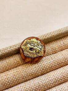 1 chiếc vòng tay cao cấp bằng nhựa hình tròn, mạ vàng, có khóa kim loại, thích hợp cho công sở và đeo hàng ngày. - Màu nâu  Mocha - Xem 5