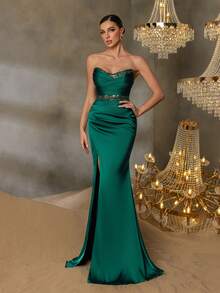 Faeriesty 女士无肩带正式晚礼服，褶裥紧身胸衣，侧边高开衩，露背设计，优雅修身，适合盛大晚宴、红毯活动、周年庆典、豪华音乐会和新年派对等场合。 - 墨綠色 - 查看 8