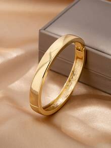 1pc Minimalist Smooth Golden Bracelet, Suitable For Women's Daily Wear, Also An Ideal Gift For Mother And Friends On Valentine's Day - Yellow Gold - View 3
