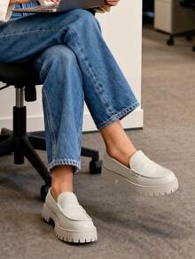 Women Platform Loafers 1.57-Inch Chunky Mid-Heel Flatform Loafer Round Toe Versatile Classic Casual Slip On Shoes, 2026 New Spring Summer Shoes - 米色 - 查看 5