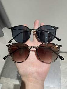 2pcs Plastic & Metal Round Full-Frame Gradient UV Protection Glasses, Modern Minimalist Style For Women, Suitable For Driving, Street Photography, Vacation Outfits, Family Outings, Essential Summer Accessory, Fits All Face Shapes - 2pcs 黑灰白豹紋 - 查看 4