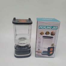 1个干湿分离式泡菜/蔬菜容器，带U形过滤器 - 适用于存放腌萝卜、橄榄和辣椒 - 多功能塑料瓶，带密封盖，冰箱储存方案 | 现代厨房设计 | 盖子设计，腌制容器 - 彩色 - 查看 11