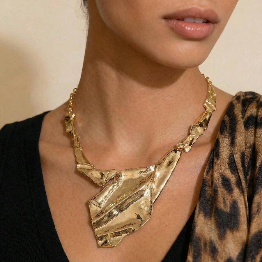 1pc Fashion Personalized European & American Style Jewelry Personalized Asymmetrical Geometric Necklace Set Exaggerated Pleated Alloy Necklace, Suitable For Women Daily Wear, Holiday Gift, Beach Party - Gold - View 1