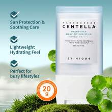 SKIN1004 1 thỏi kem chống nắng cầm tay 20g với chỉ số SPF cao, chứa Axit Hyaluronic Madagascar và Chiết xuất Rau má, công thức gốc nước, SPF50+ PA++++, dễ thoa lại, phù hợp với mọi loại da. - Kem chống nắng dạng thỏi Hyaluronic Acid Centella Asiatica Aqua-Light 20g - Xem 7