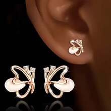 925 Sterling Silver Butterfly Ear Cuff With Cat Eye Stone Earrings, Minimalist & Versatile, Low Allergy - Cat-eye Butterfly Earrings - View 2