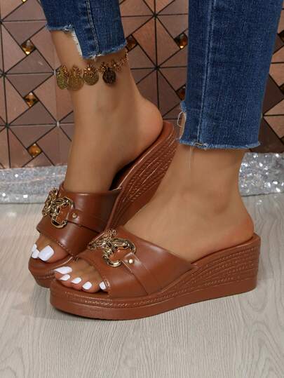 2025 New Arrival Plus Size Casual Beach Sandals, Metal Decor Round Toe Breathable Wedge Slippers, Versatile
