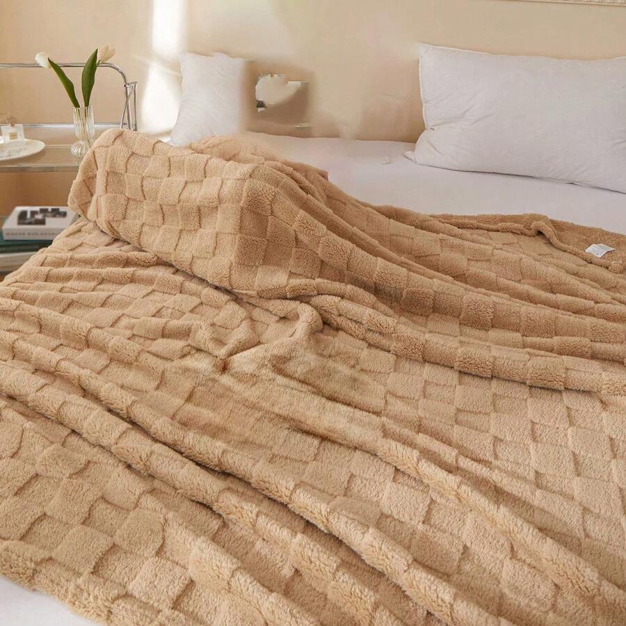 Local Delivery Fleece 3D Checkered Lightweight Bed Blanket All Season Use, Can Be Used In Many Scenarios, Bath Towel, Bathrobe, Blanket, Air-Conditioning Blanket, Shawl Blanket, Travel Blanket1 Pc Super Soft Throw Blanket Premium Silky Flannel - 駝色 - 查看 1