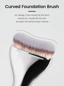 MAANGE 1支专业面部粉底刷，便携式化妆刷，旅行必备，适用于液体、膏状和粉状产品 - 可用于打底、晕染和面部清洁，采用超柔软优质合成毛，可重复使用，纤维柔软亲肤，居家或旅行皆宜，是送给女性和女孩的旅行化妆刷佳品。 - 銀色 - 查看 6