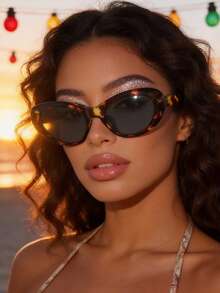 1副纤细镜框复古玳瑁猫眼时尚眼镜 | Y2K海滩宝贝椭圆形 | 可爱女孩美学派对及街头服饰必备 | 旅行及海滩度假必备 - 茶豆花 - 查看 3