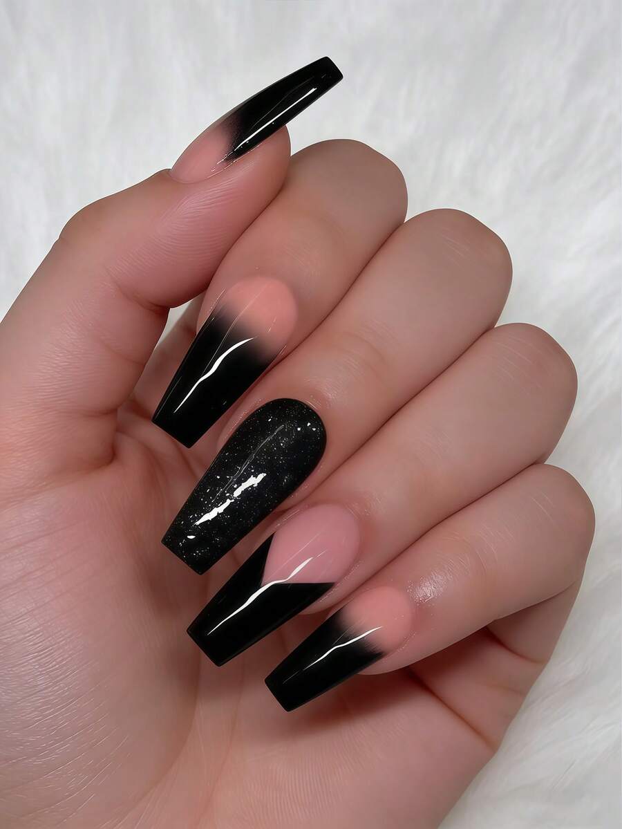 Thêm chút lãng mạn với bộ 24 móng tay giả hình quan tài tối giản, lấp lấp lánh, hiệu ứng chuyển màu đen, kiểu Pháp, độ phủ toàn diện dành cho phụ nữ và bé gái. Bao gồm 1 tờ keo dán và 1 dũa móng mini. Thích hợp cho tiệc tùng, hẹn hò và sử dụng hàng ngày tại văn phòng. Keo dán dạng gel được giao ngẫu nhiên. - Nhiều màu - Xem 1