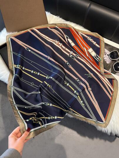 1条仿丝设计链条图案印花70厘米方形围巾，女士时尚多功能腰带、头巾、装饰围巾，适合日常佩戴