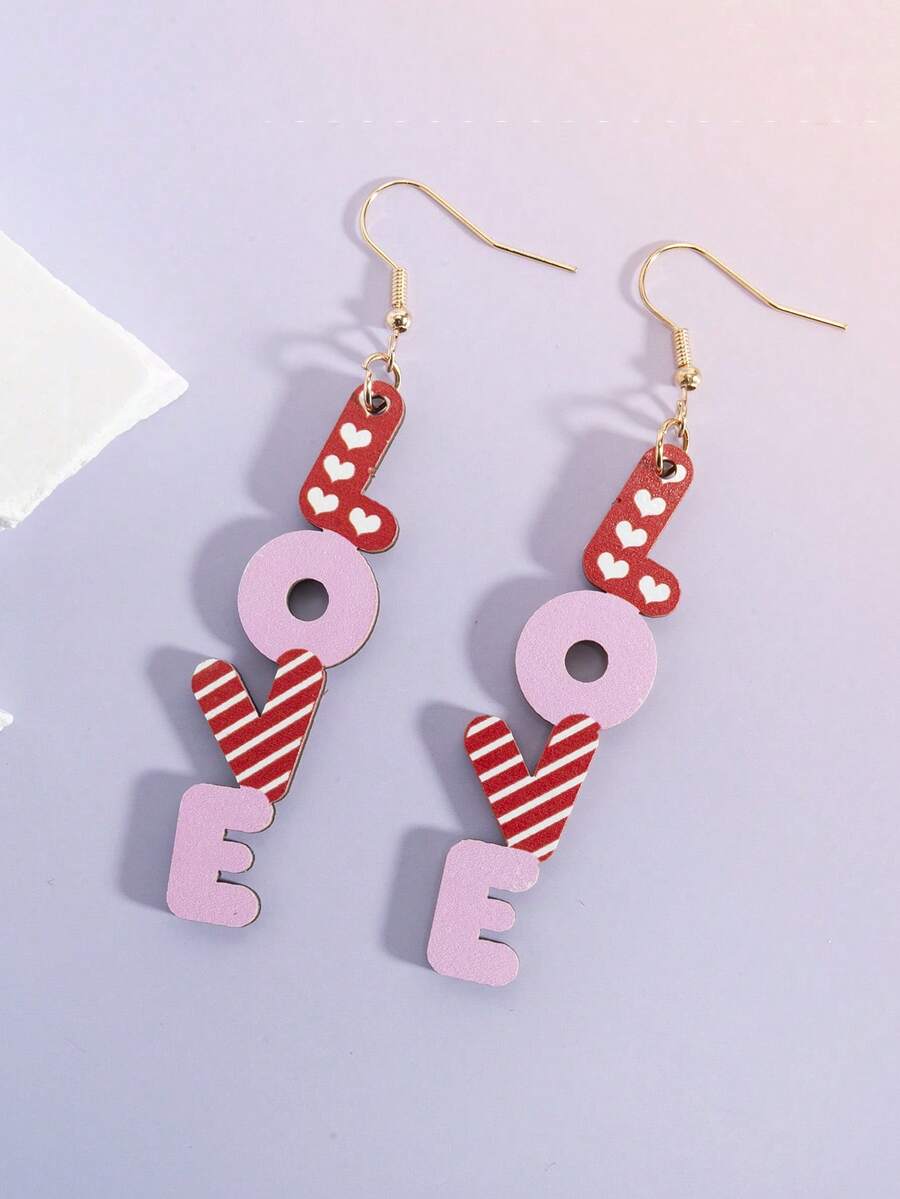 一对时尚高端优雅甜美可爱木质LOWE红粉字母耳环，适合女性日常及节日佩戴，情人节及朋友礼物。 - love耳環 - 查看 1