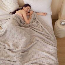 Local Delivery  Fleece 3D Checkered Lightweight Bed Blanket All Season Use, Can Be Used In Many Scenarios, Bath Towel, Bathrobe, Blanket, Air-Conditioning Blanket, Shawl Blanket, Travel Blanket1 Pc Super Soft Throw Blanket Premium Silky Flannel - 淺灰色 - 查看 2