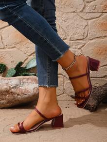 Giày sandal nữ cỡ lớn quai dày, màu trắng gợi cảm, gót vuông, kiểu dáng slip-on, phù hợp cho đám cưới, công sở, du lịch. - Màu Đỏ Sâu - Xem 4