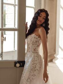 Romantic Strapless Sweetheart 3D Floral Illusion Lace Tulle Gown With High Slit & Train, Wedding Dresses For Bride, Elegant And Comfortable, Includes Plus Sizes, Bridal Gown, Formal Dresses For Women, Suitable For Wedding, Party, Vacation, Bride, Formal Occasions, Dinner Dress, Prom Dress, After-Party Dress, Homecoming Dress, Cocktail Party, Birthday Party, Celebration, Gala, Festival, Ceremony, White - 白色 - 查看 5