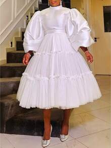 GLOURI Women's White High-Neck Dress - Oversized Puff Sleeve & Tiered Ruffle Detail | Elegant Glamorous Style For Wedding Guest Events, Birthday Parties, Afternoon Tea Gatherings, Holiday Dinners, BFF Dates - 白色 - 查看 4