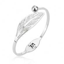 3件套女士珠宝配饰手链礼品，锆石镶嵌四叶花蝴蝶吊坠不锈钢手链 - 樹葉手鐲組合款 - 查看 27