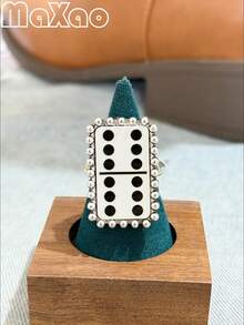 高品质女士复古波西米亚风西部印花合金吊坠首饰套装，骰子造型，喷绘工艺，适合搭配各种服饰，日常佩戴或参加派对皆宜，2026年新款，是特殊场合馈赠佳品，佩戴后定能收获赞美，立即添加到您的首饰收藏中，满意后请给予五星好评并分享您的精美照片。 - 白色骰子 - 查看 8